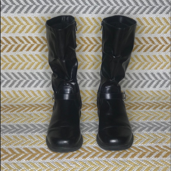 Medium High Cut Boots - Picture 2 of 4